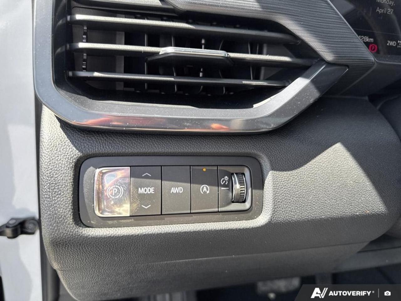 2026 GMC Acadia AT4  - SUNROOF -  POWER Photo
