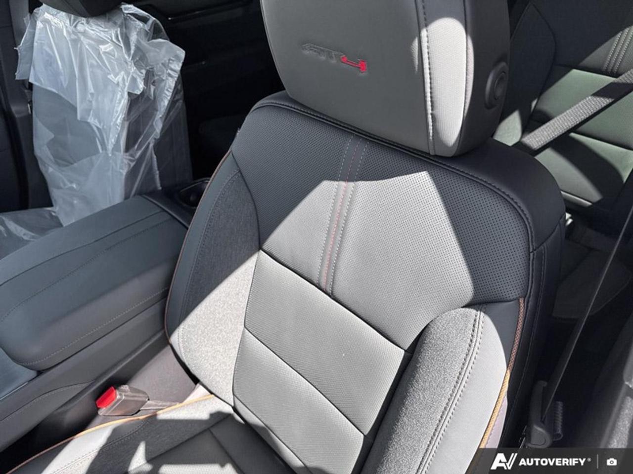 2026 GMC Acadia AT4  - SUNROOF -  POWER Photo