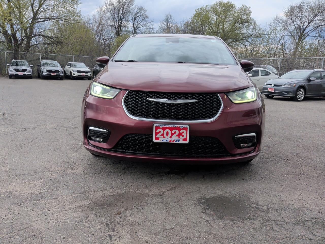 2023 Chrysler Pacifica Touring L