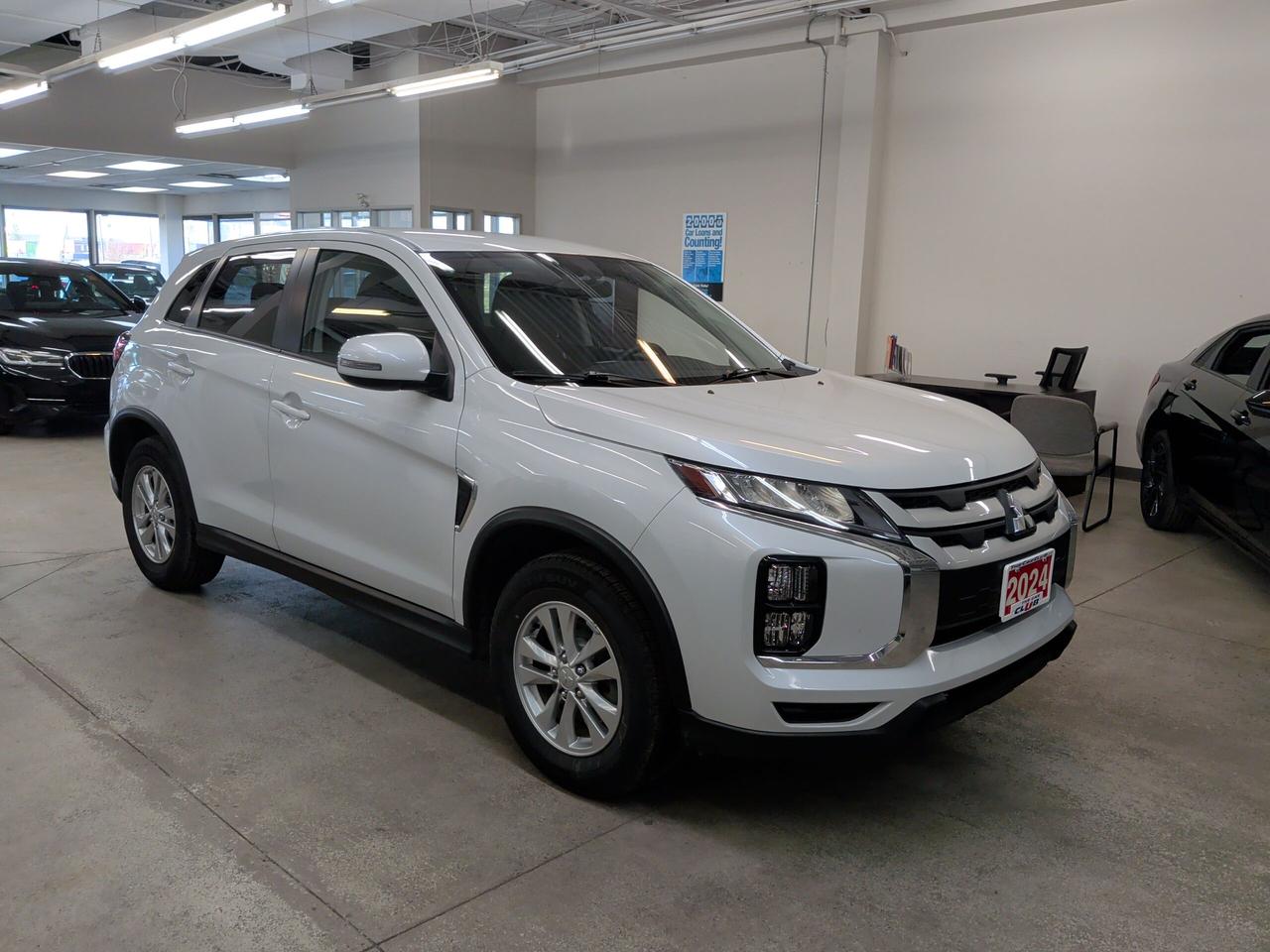 2024 Mitsubishi RVR SE Photo