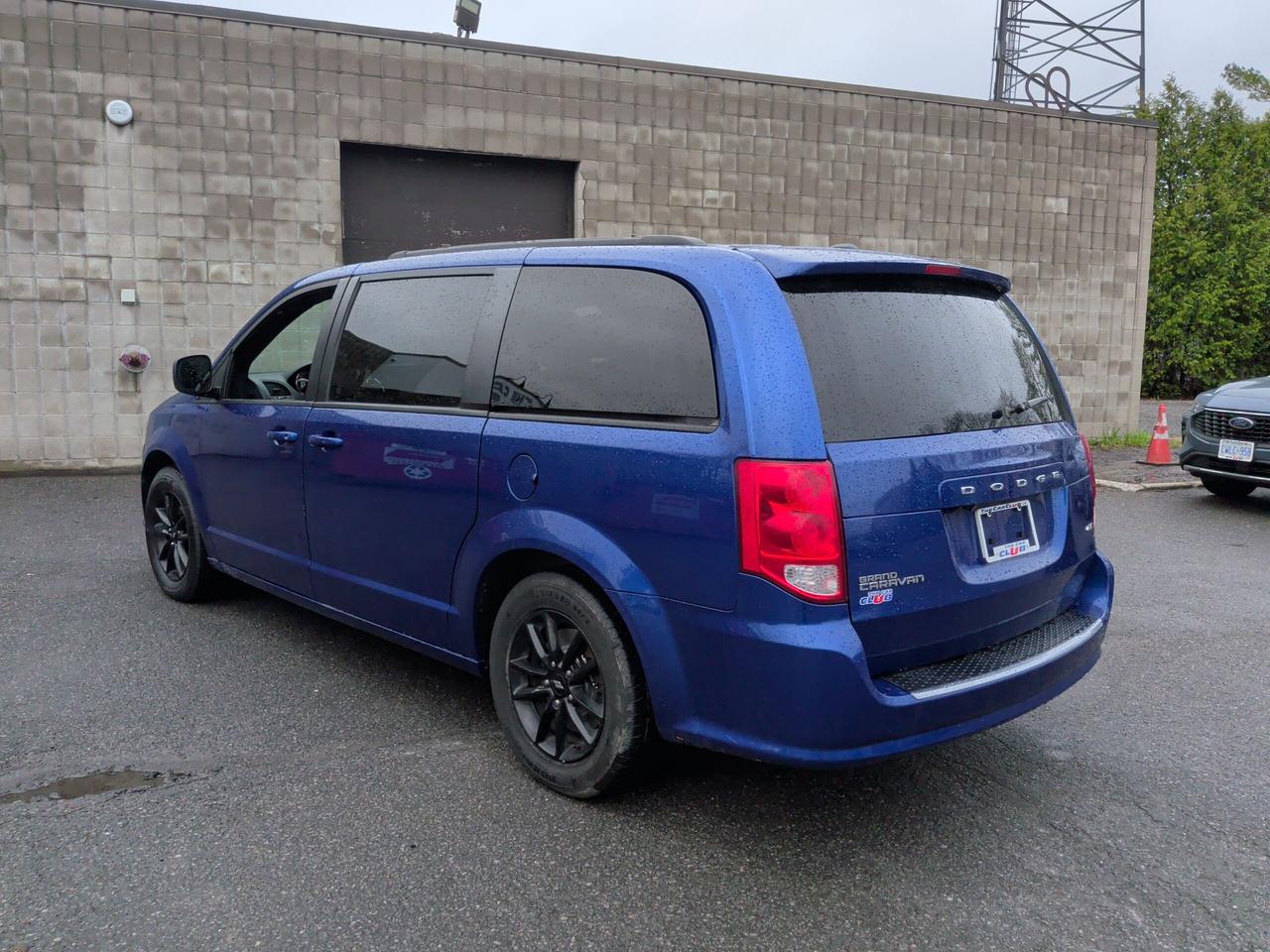 2020 Dodge Grand Caravan GT Photo2