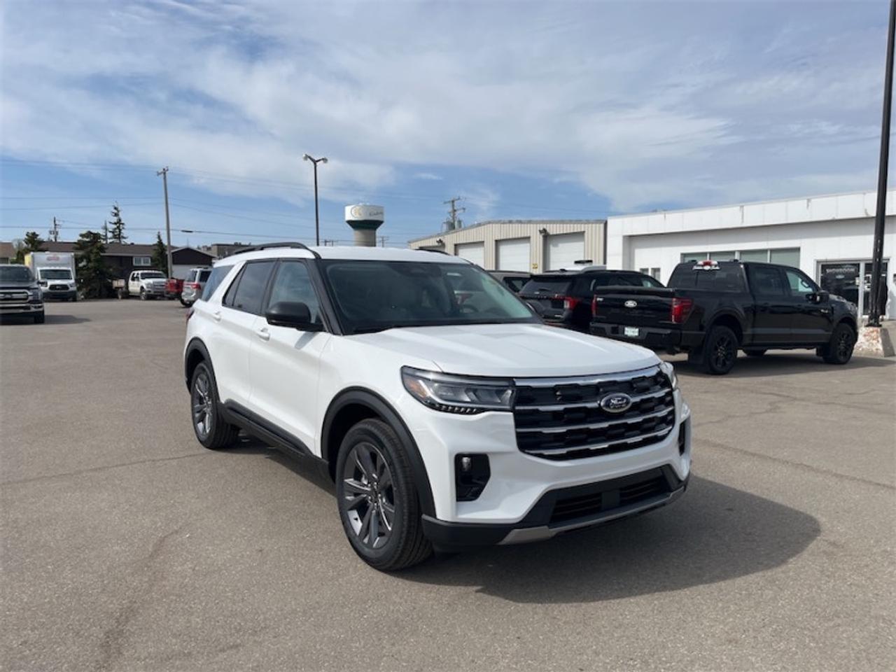 2026 Ford Explorer Active Photo
