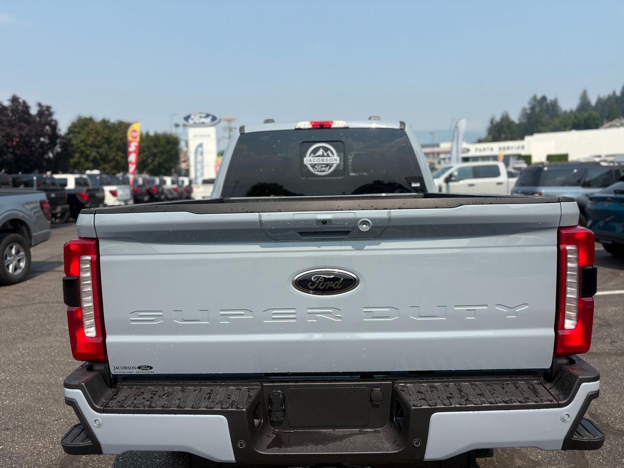 2026 Ford F-350 Super Duty SRW Lariat Photo3