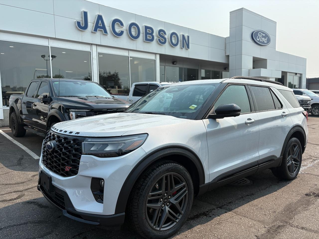 2026 Ford Explorer ST Photo0