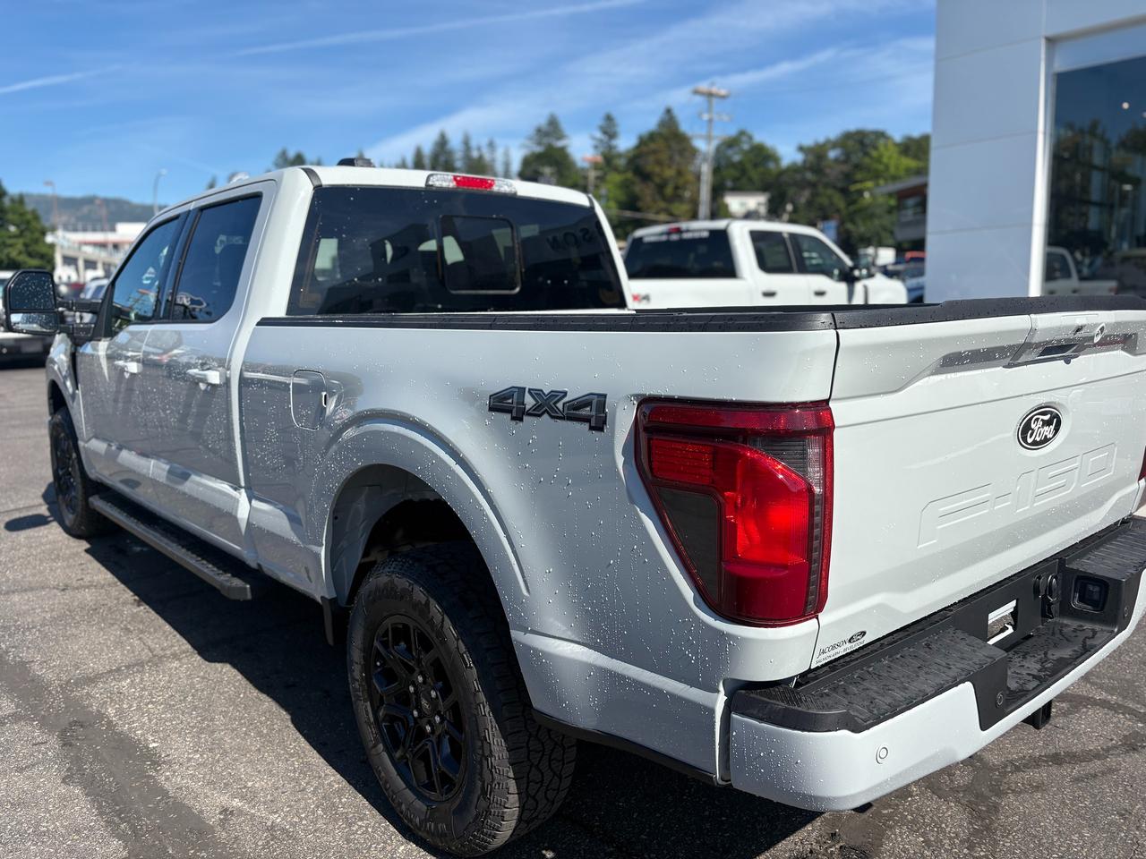 2026 Ford F-150 XLT Photo2