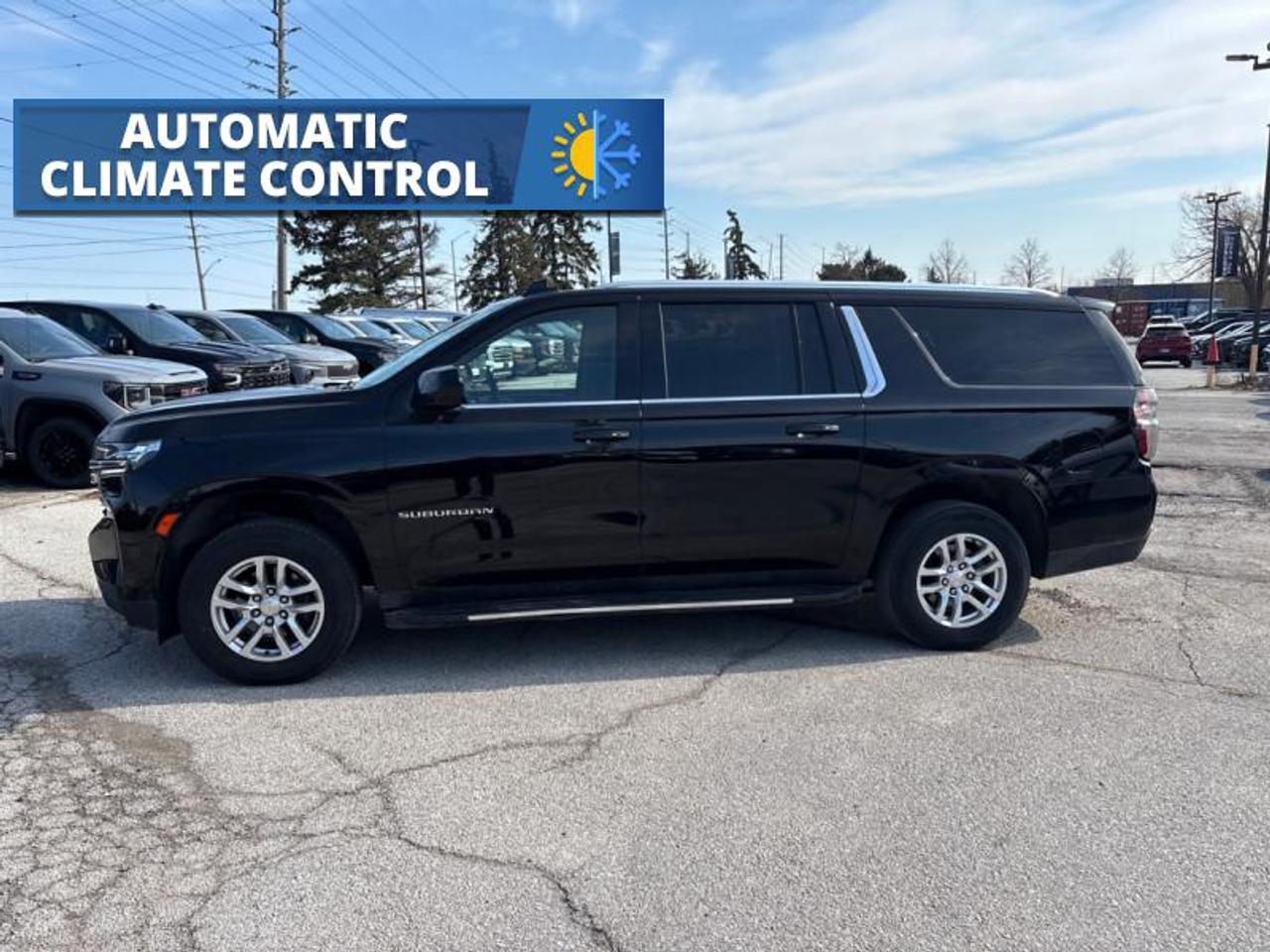2023 Chevrolet Suburban LT  LEATHER|8 PASSENGER Photo2