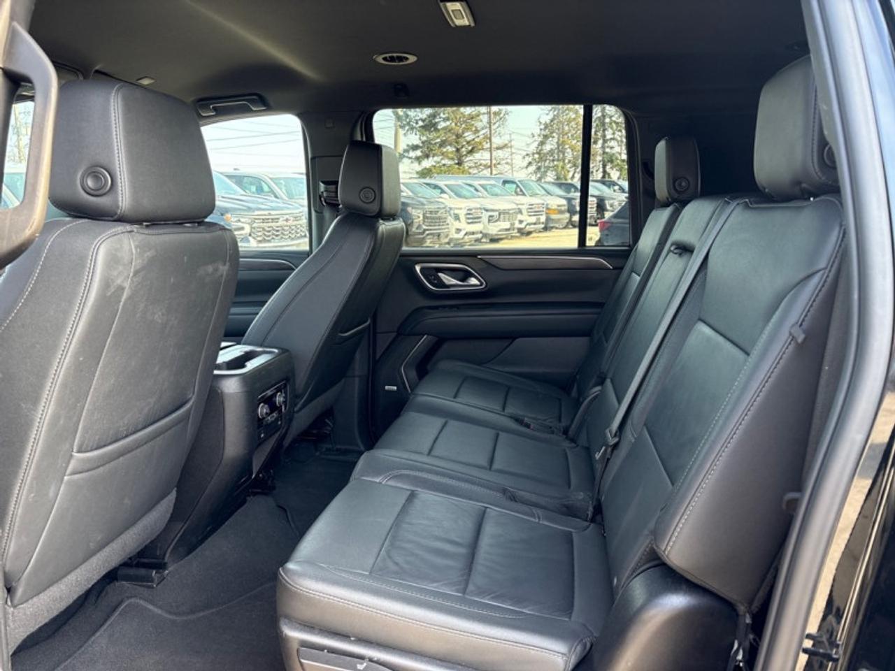 2023 Chevrolet Suburban LT  LEATHER|8 PASSENGER Photo