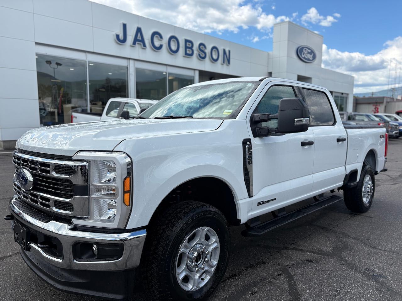 2026 Ford F-350 Super Duty SRW XLT Photo0