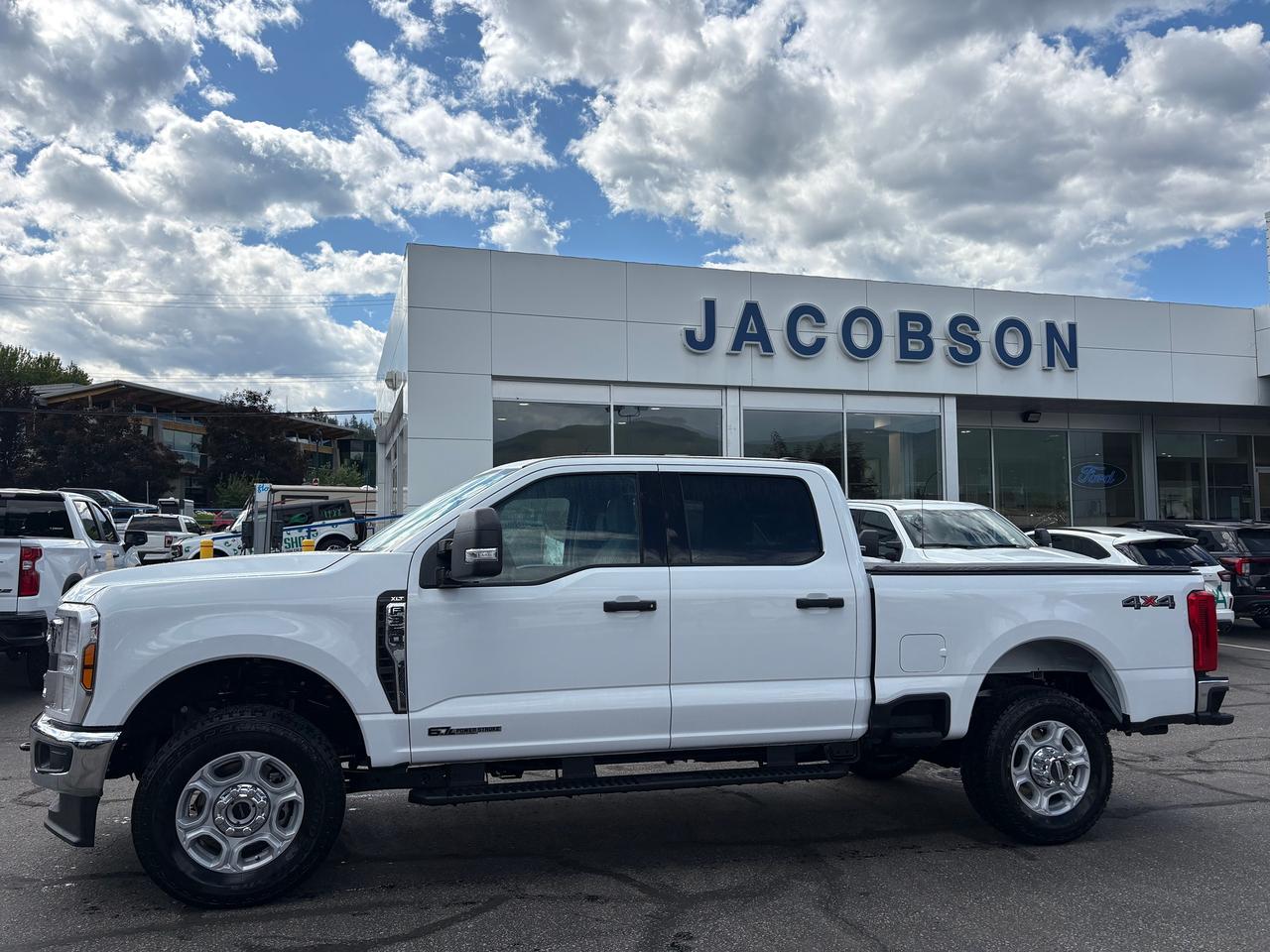 2026 Ford F-350 Super Duty SRW XLT Photo1