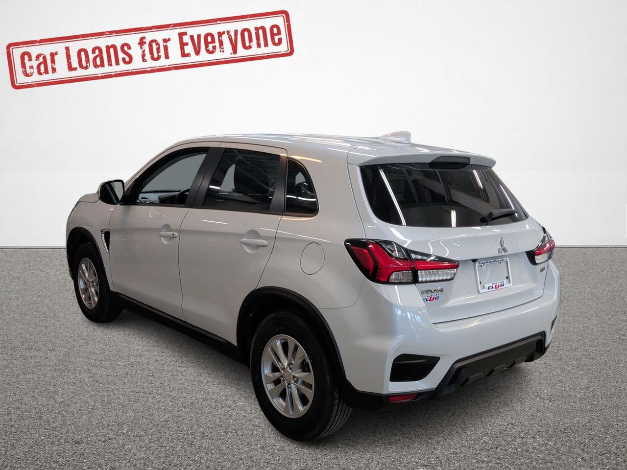 2024 Mitsubishi RVR SE Photo