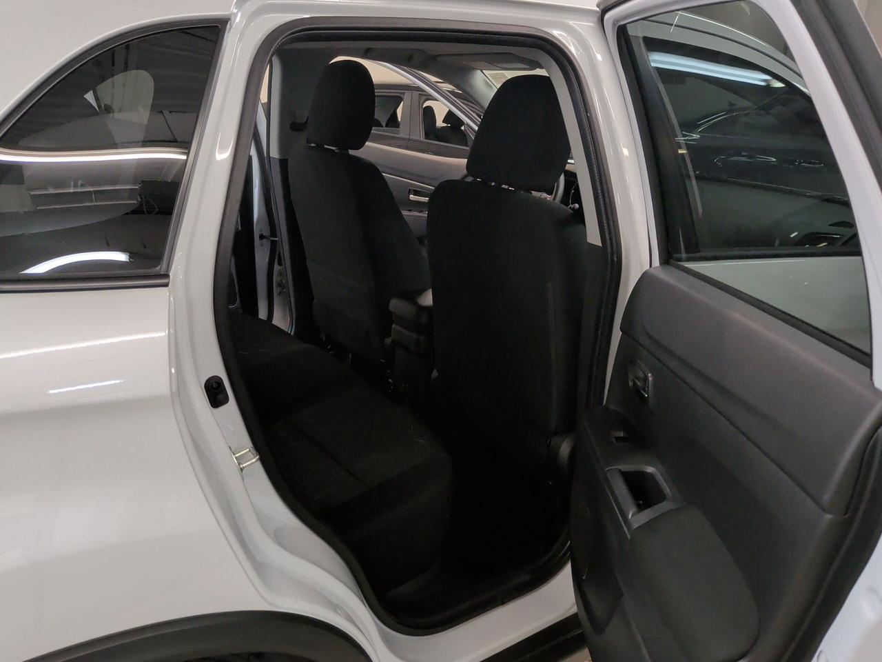 2024 Mitsubishi RVR SE