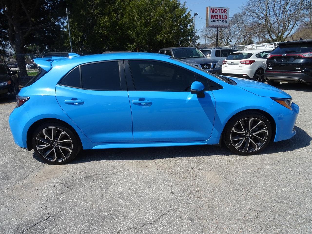 2020 Toyota Corolla Hatchback SE Photo4