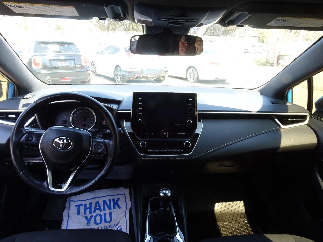 2020 Toyota Corolla Hatchback SE Photo