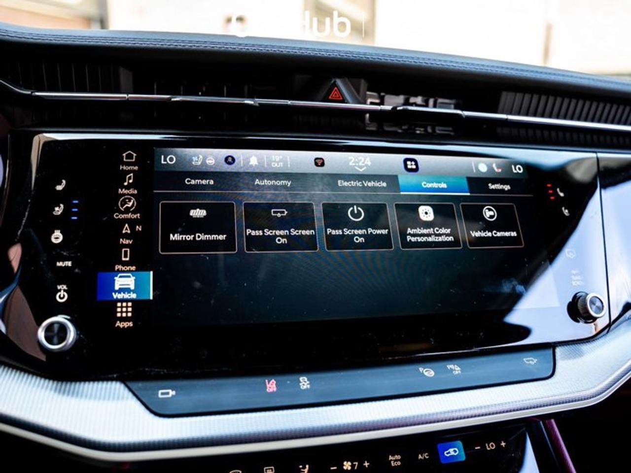 2025 Jeep Wagoneer S Premium AWD Panoroof Luxury Group Power Group Heated & Vented Seats Photo