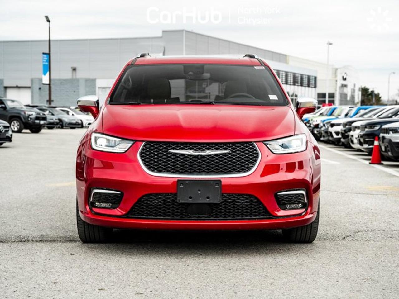 2024 Chrysler Pacifica Pinnacle AWD Panoroof Rear Entertainment Harman Kardon Photo2