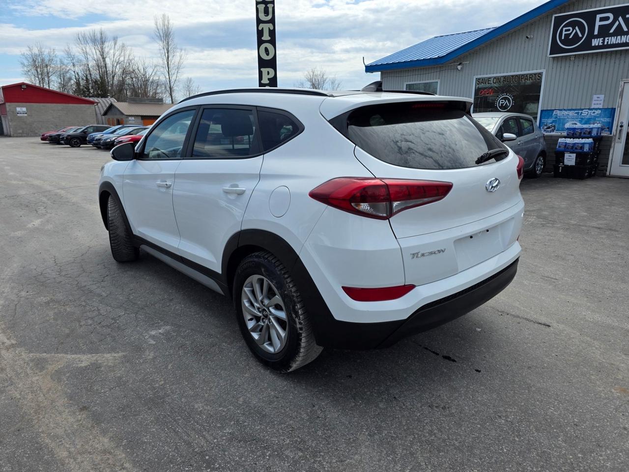 2018 Hyundai Tucson SEL Plus Photo2
