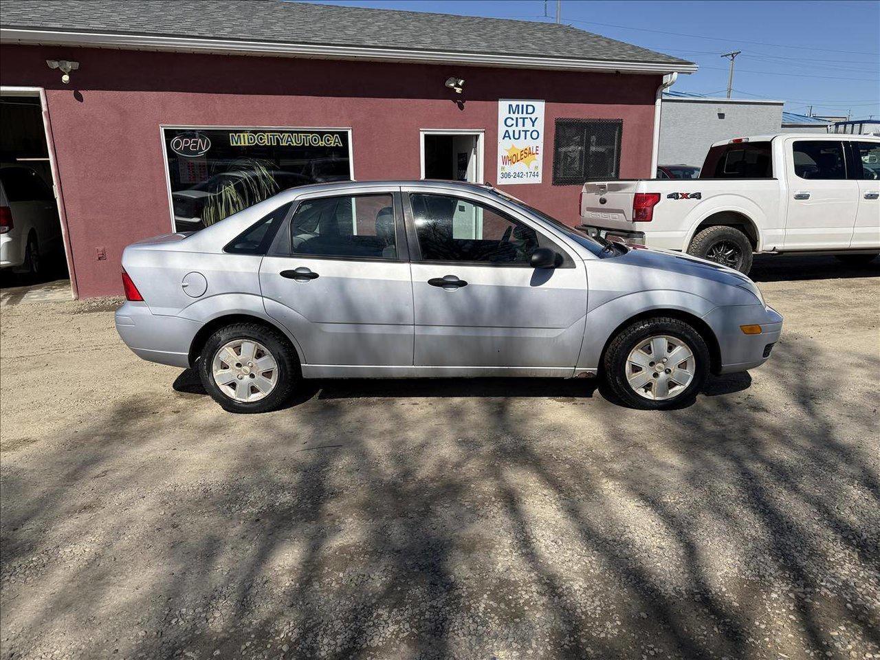 Used 2006 Ford Focus ZX4 SE ONLY 195K for sale in Saskatoon, SK