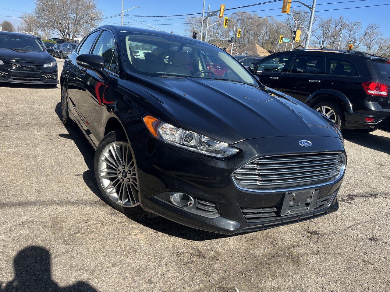 2014 Ford Fusion SE Photo2