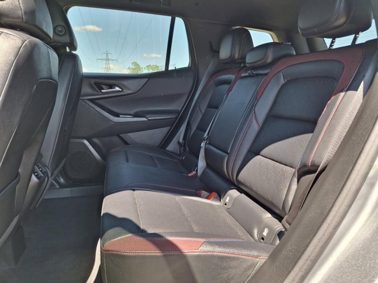2026 Chevrolet Equinox RS | Leather | Heated Seats + Steering | Wireless CarPlay | Power Liftgate | Remote Start & More Photo
