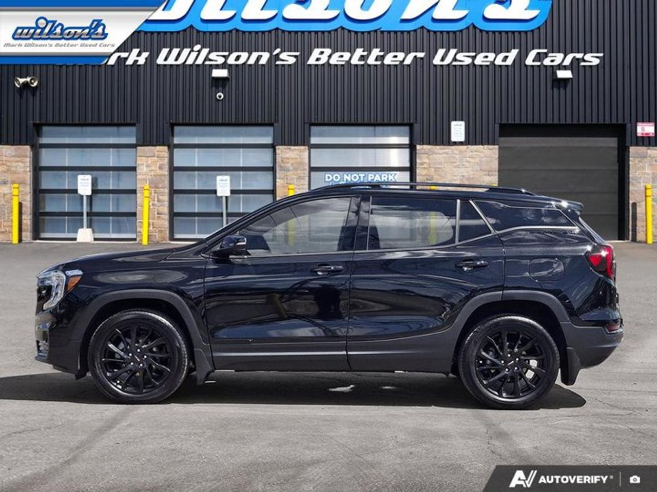 2024 GMC Terrain SLT AWD | Elevation Edition | Leather | Sunroof | Navi | Tech PKG | Heads up Display| and More ! Photo