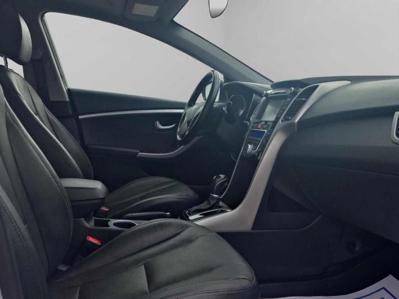 2016 Hyundai Elantra GT Limited Photo