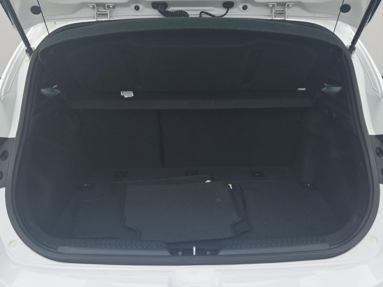 2016 Hyundai Elantra GT Limited Photo