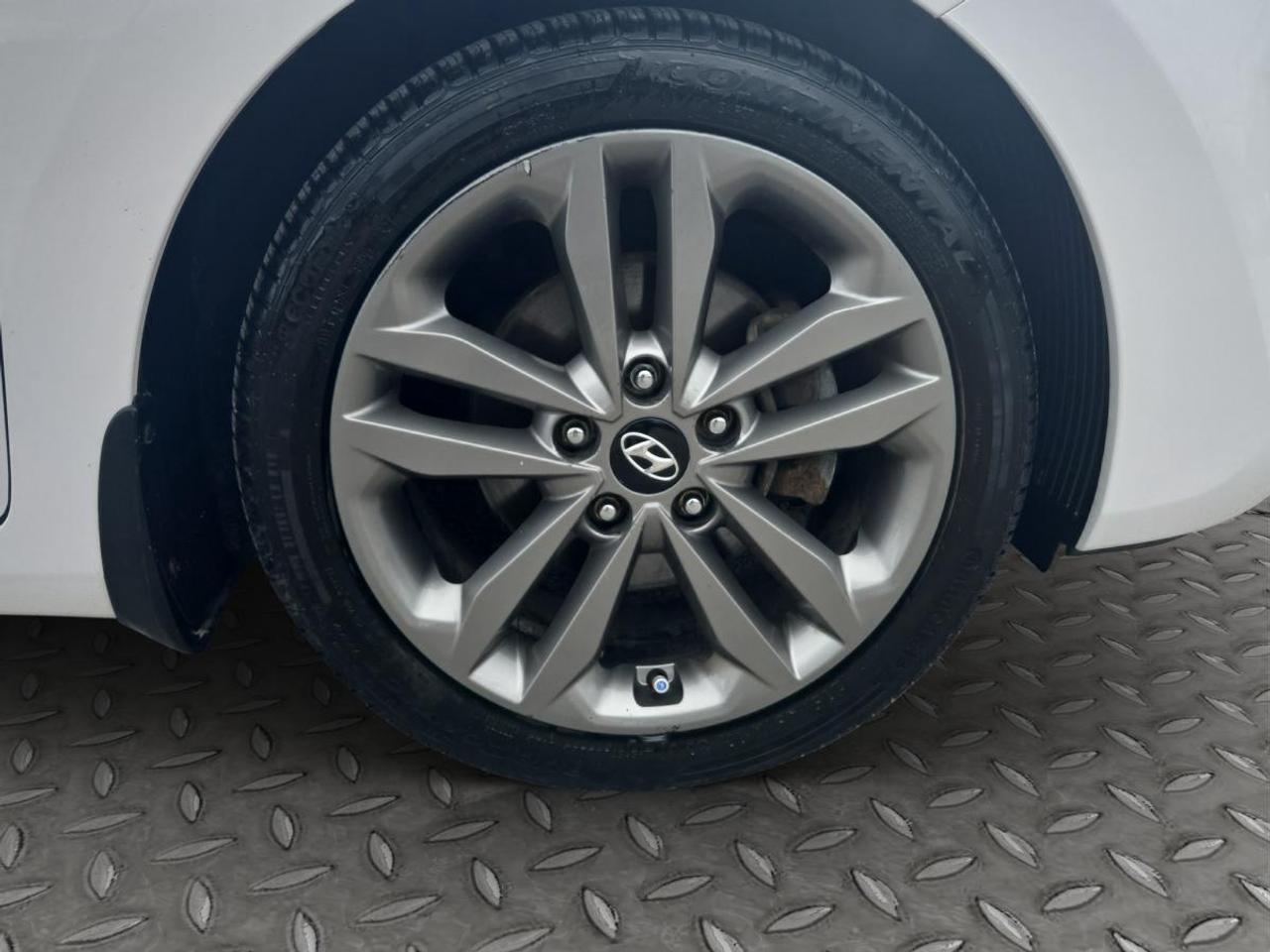 2016 Hyundai Elantra GT Limited Photo