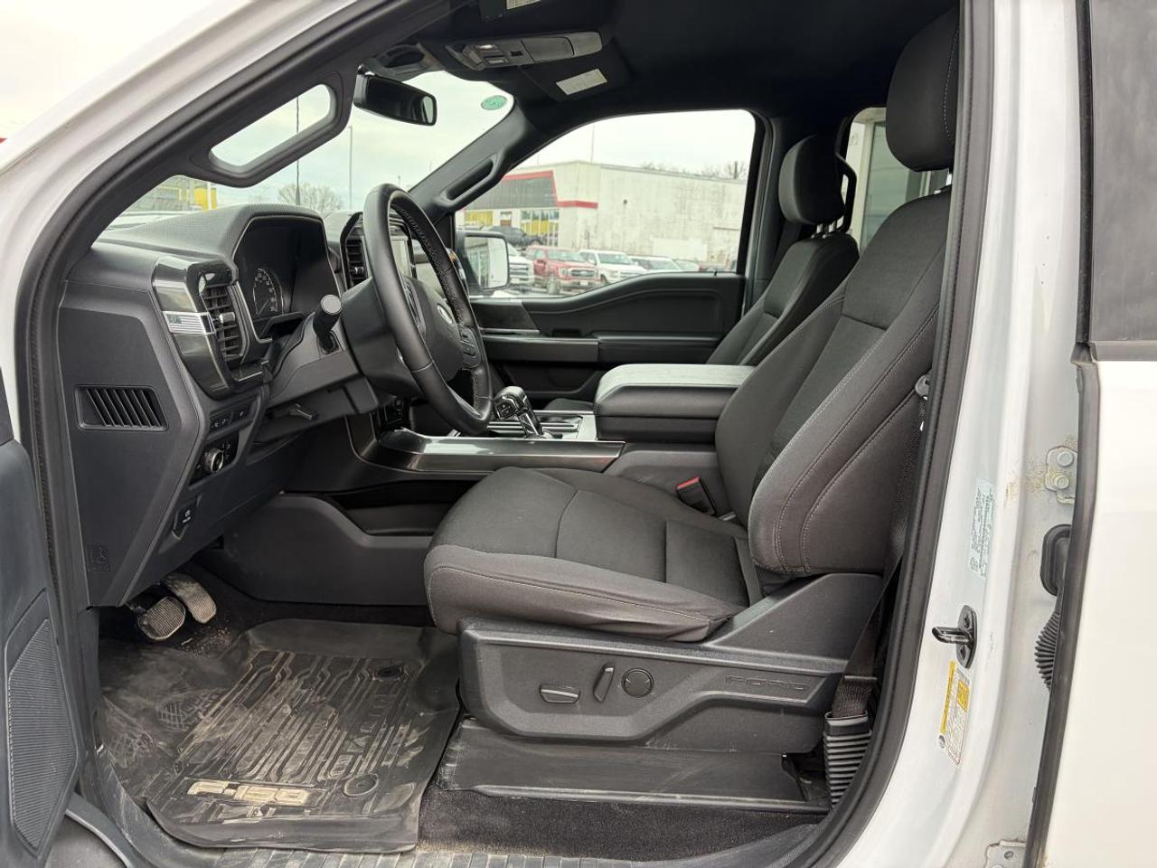 2023 Ford F-150 XLT Photo