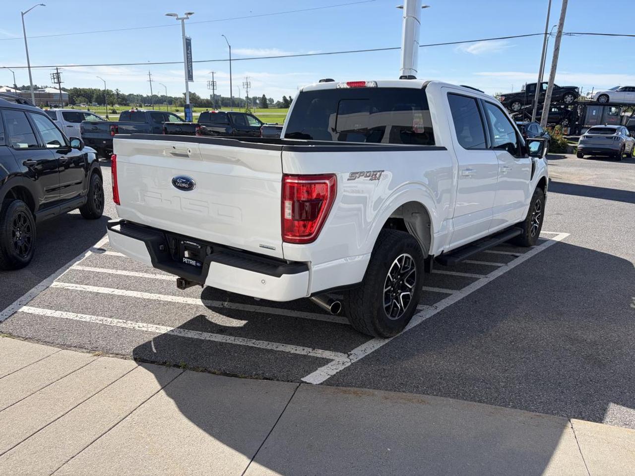 2023 Ford F-150 XLT Photo