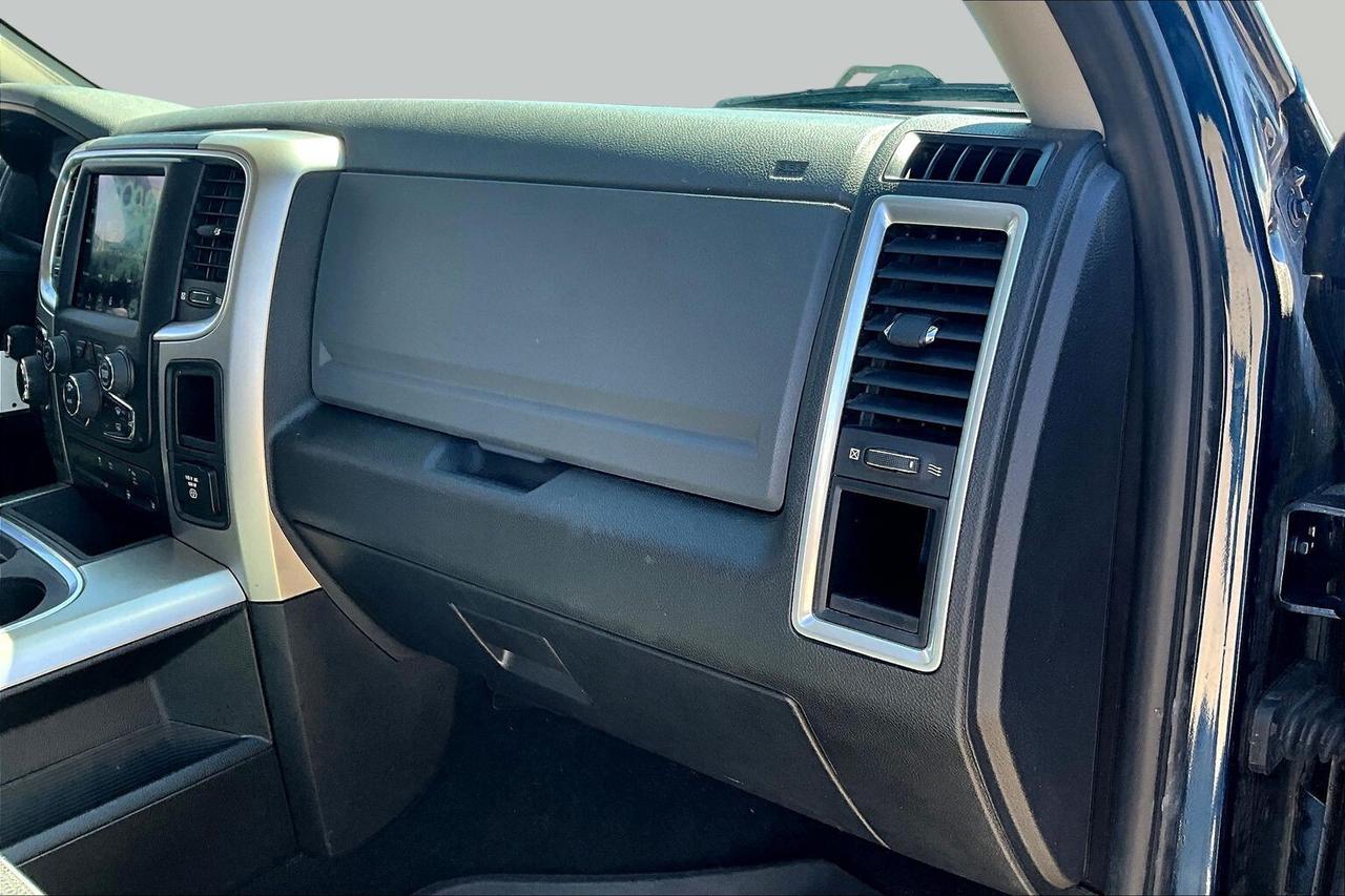 2019 RAM 1500 Classic WARLOCK Photo