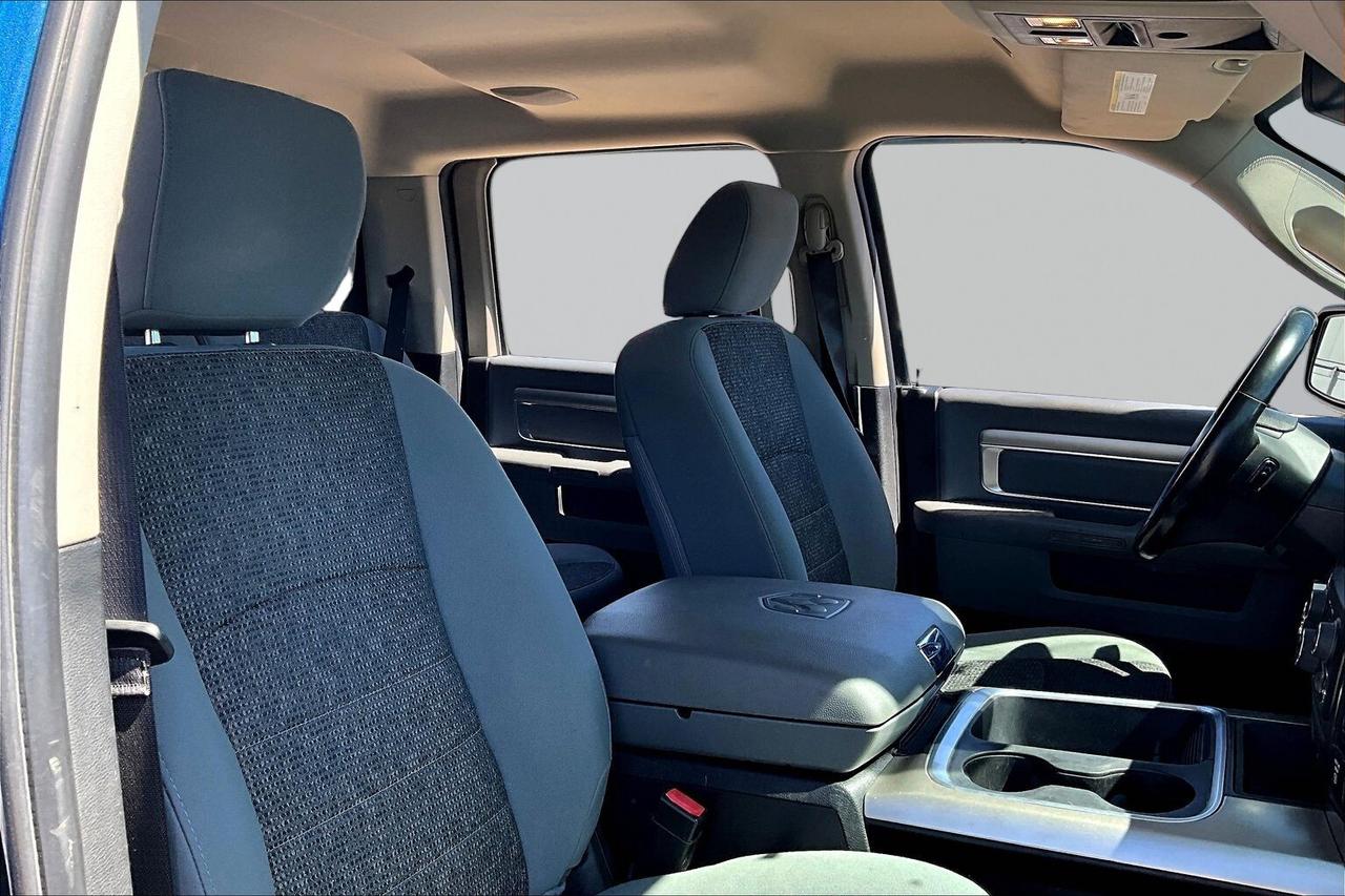 2019 RAM 1500 Classic WARLOCK Photo