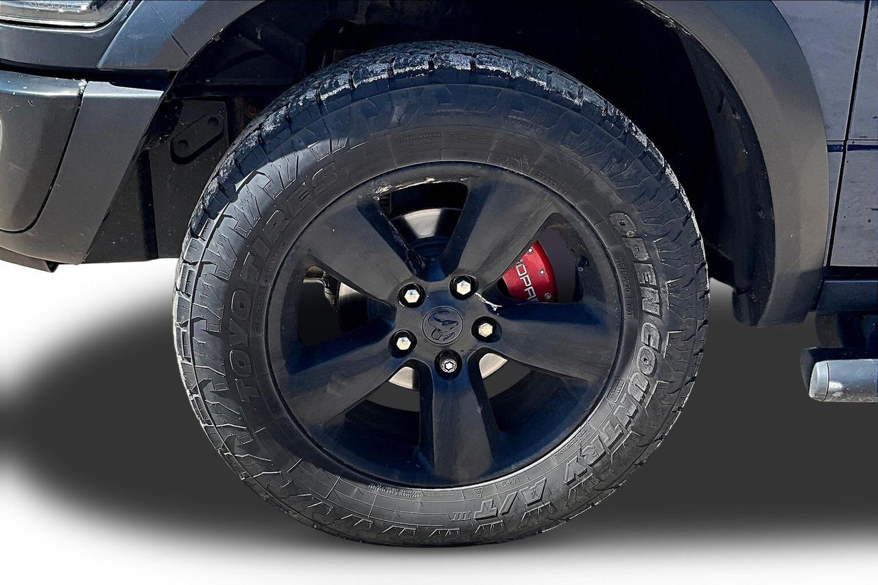 2019 RAM 1500 Classic WARLOCK Photo
