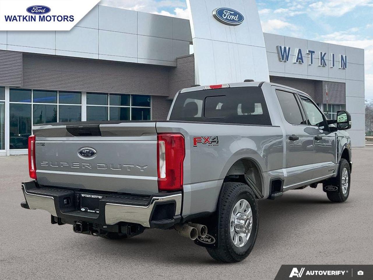 2023 Ford F-350 SuperCrew 4X4 XLT 6.7L DIESEL Photo4