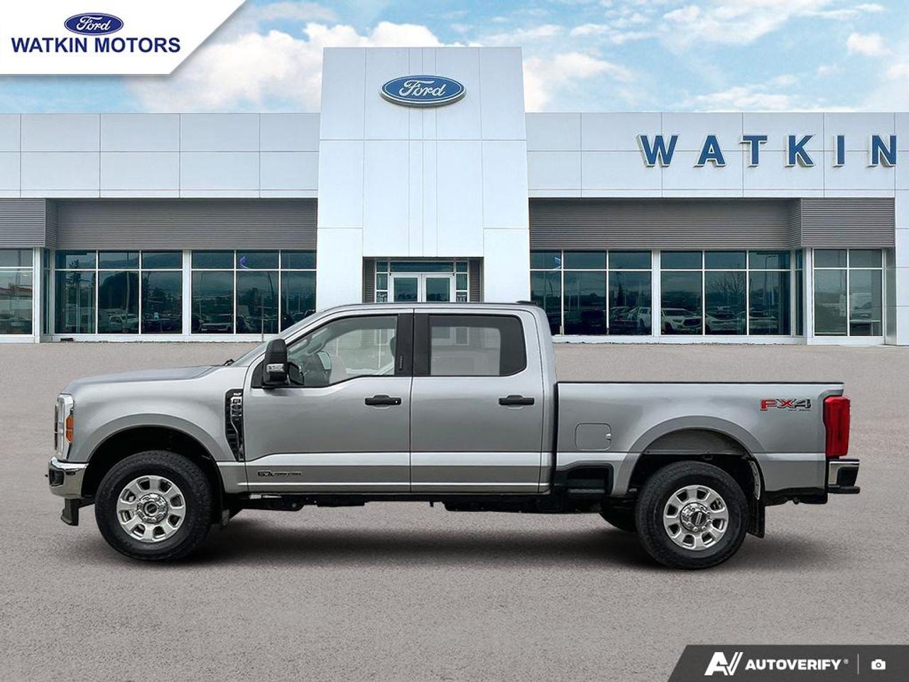 2023 Ford F-350 SuperCrew 4X4 XLT 6.7L DIESEL Photo1