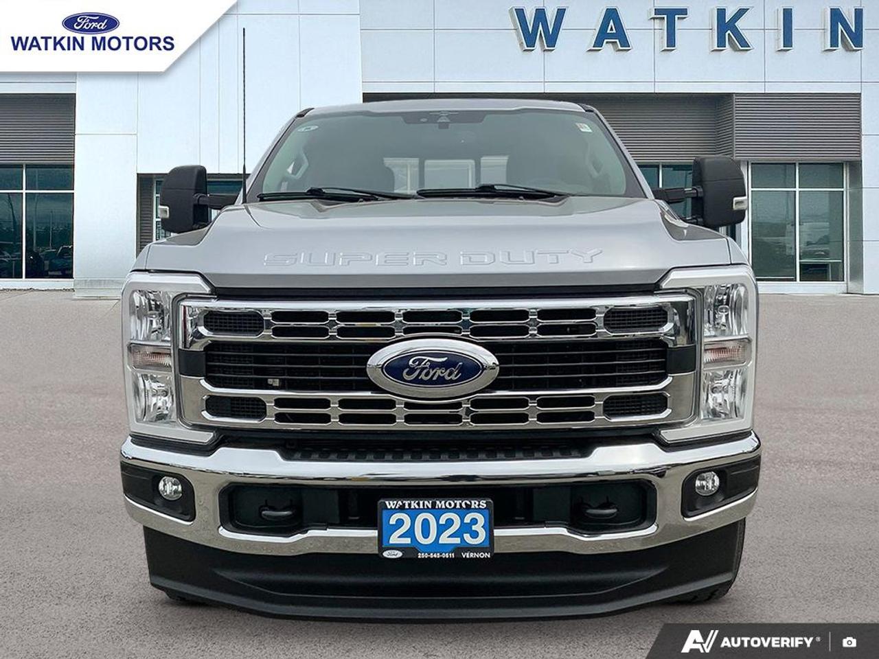 2023 Ford F-350 SuperCrew 4X4 XLT 6.7L DIESEL Photo7