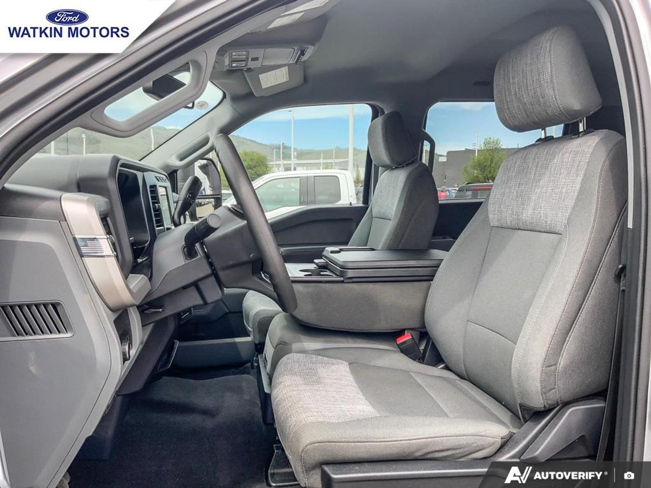 2023 Ford F-350 SuperCrew 4X4 XLT 6.7L DIESEL Photo22
