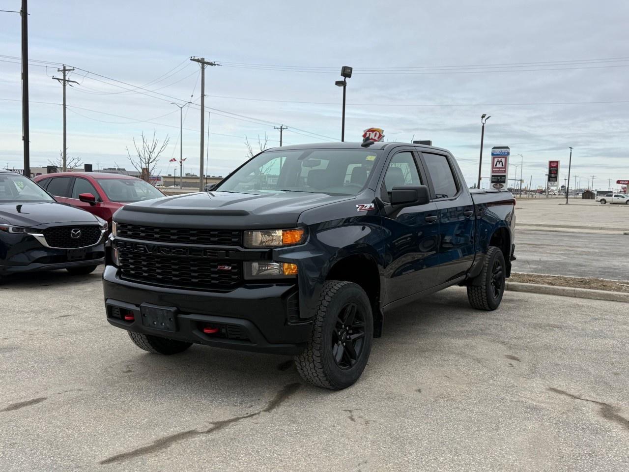 Used 2020 Chevrolet Silverado 1500 Crew Cab Short Box 4-Wheel Drive Custom Trail Boss for sale in Steinbach, MB