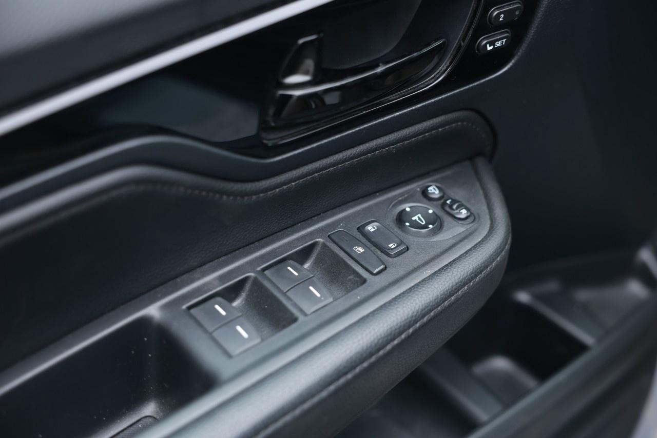 2023 Honda Odyssey Touring Auto Photo