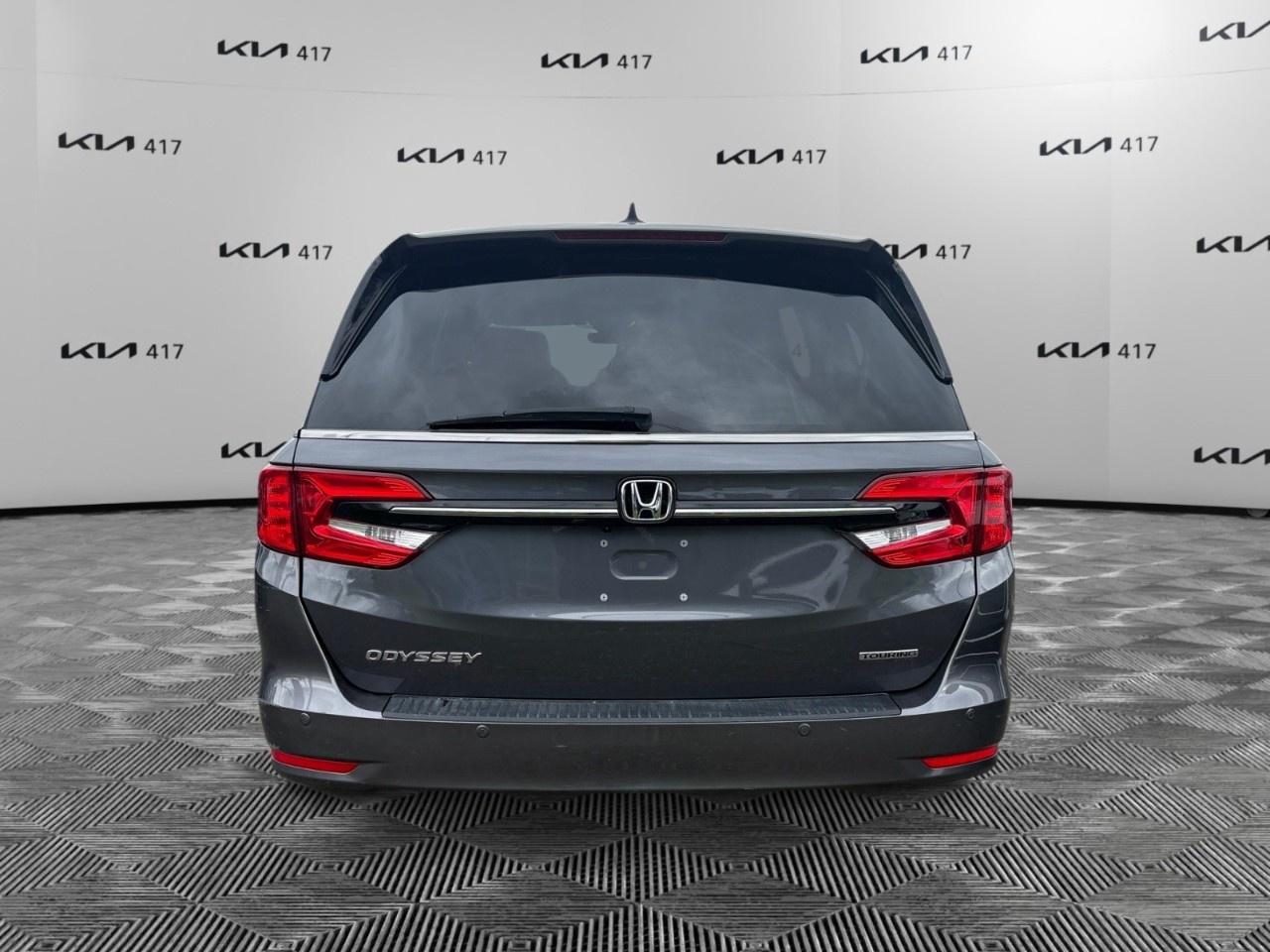2023 Honda Odyssey Touring Auto Photo
