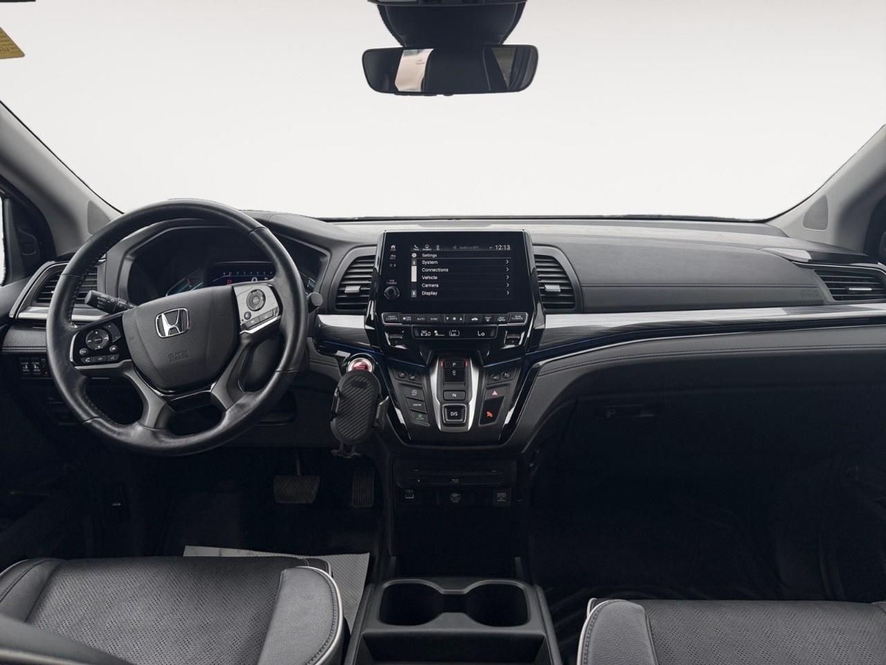 2023 Honda Odyssey Touring Auto Photo