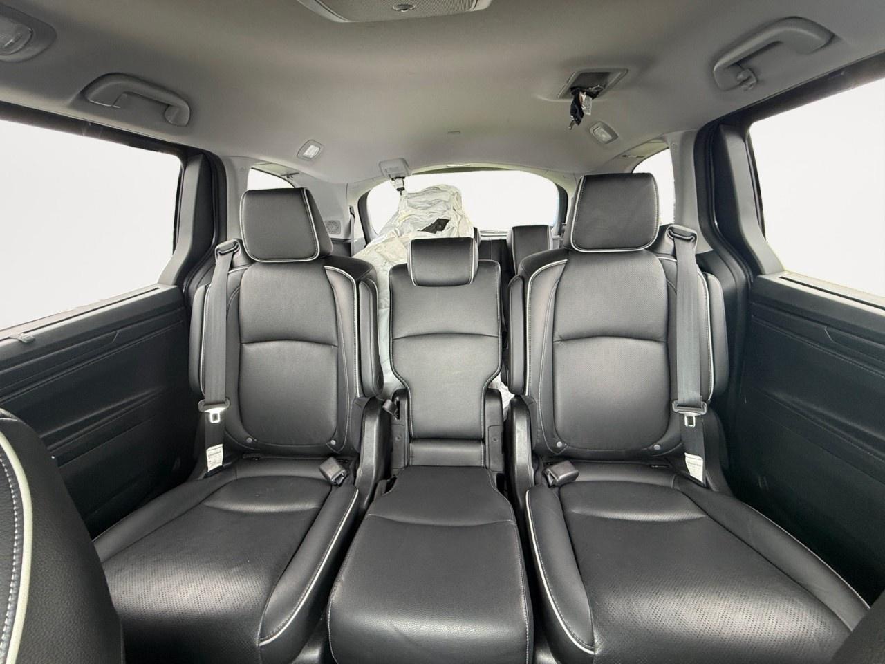 2023 Honda Odyssey Touring Auto Photo