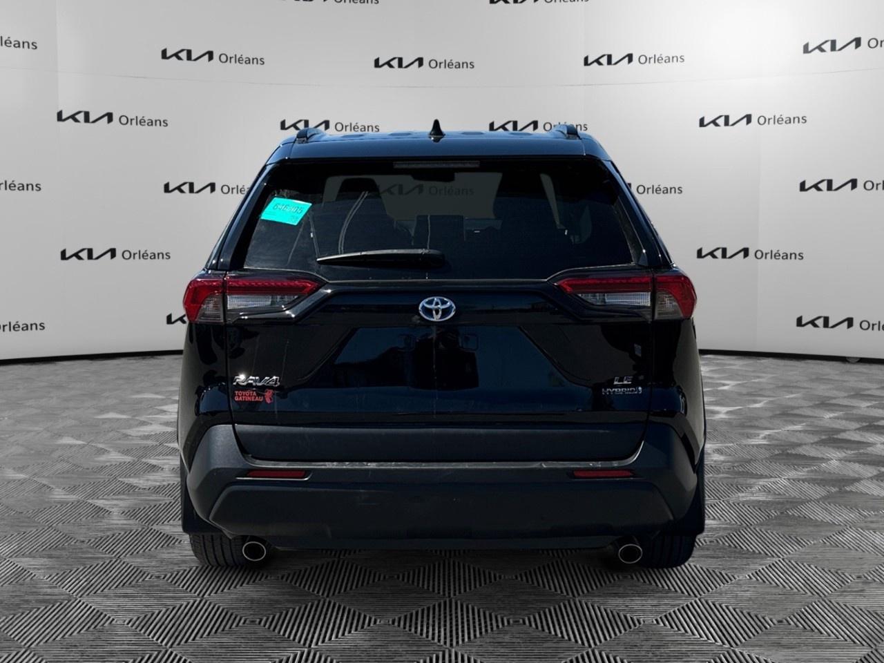 2023 Toyota RAV4 LE AWD Photo
