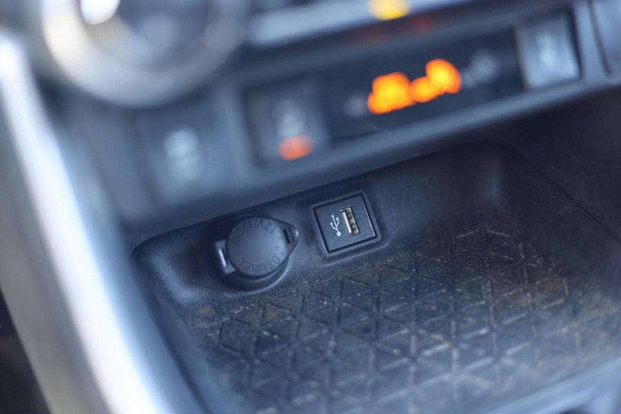 2023 Toyota RAV4 LE AWD Photo