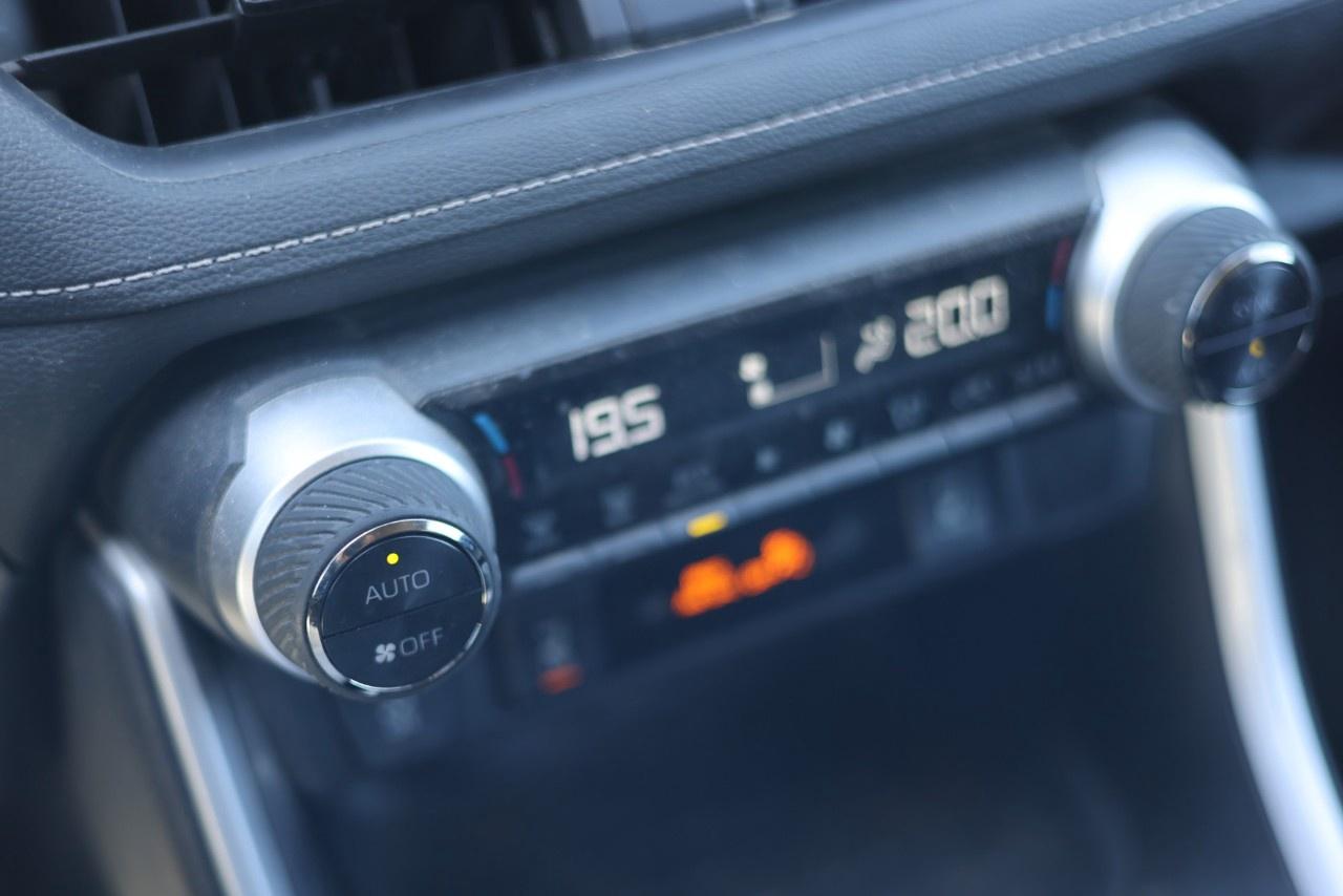 2023 Toyota RAV4 LE AWD Photo