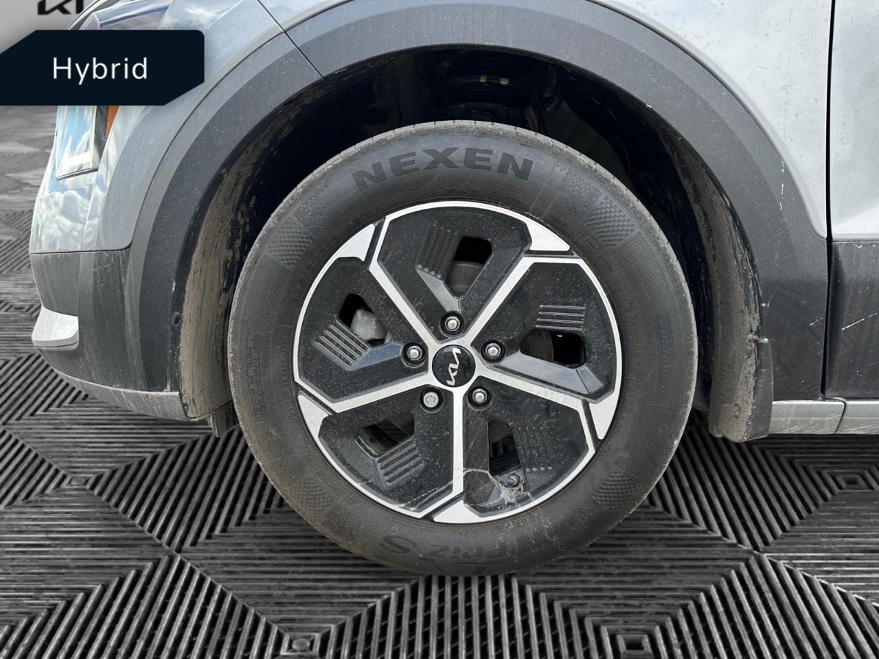 2023 Kia NIRO LX FWD Photo