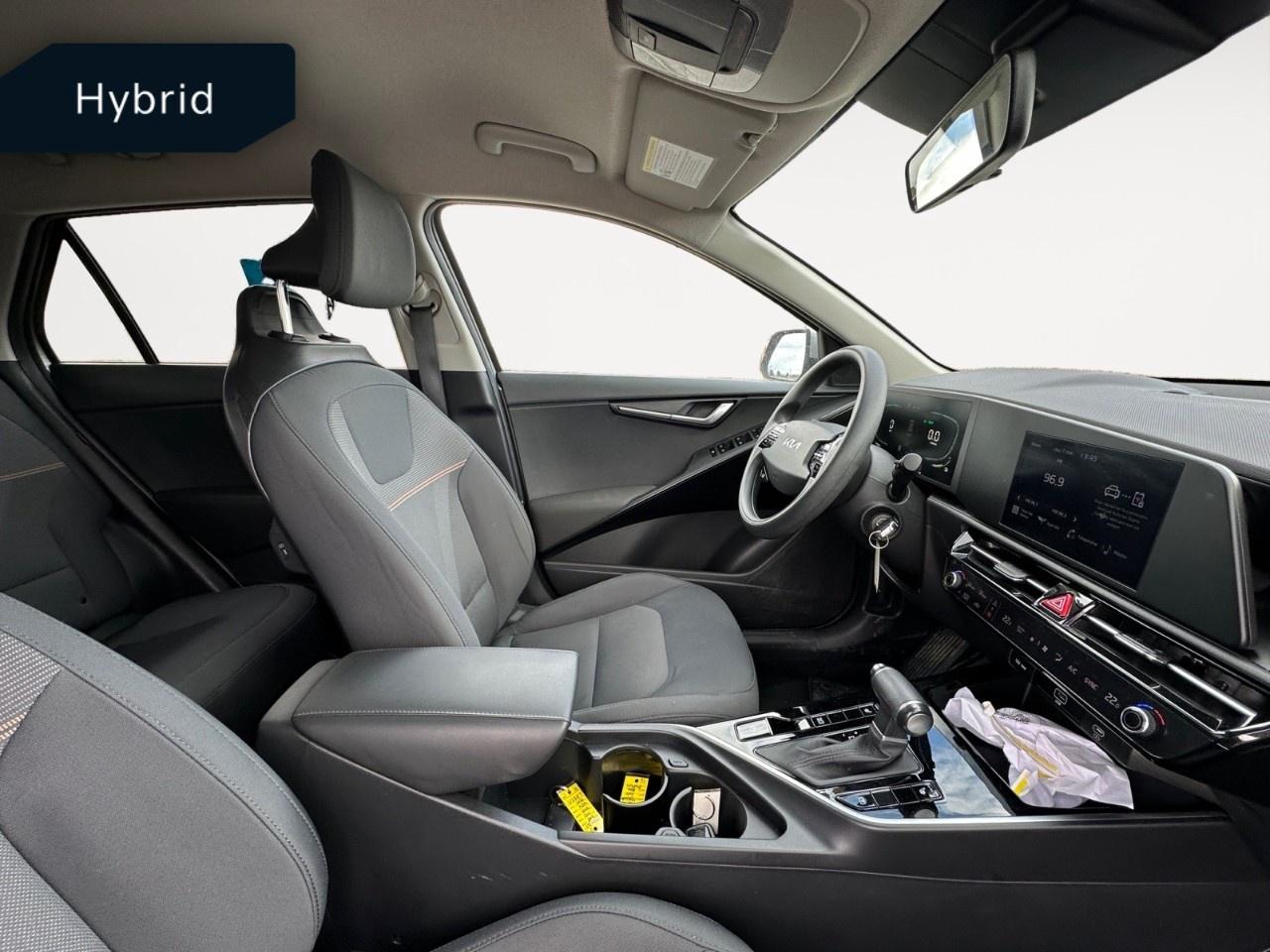 2023 Kia NIRO LX FWD Photo