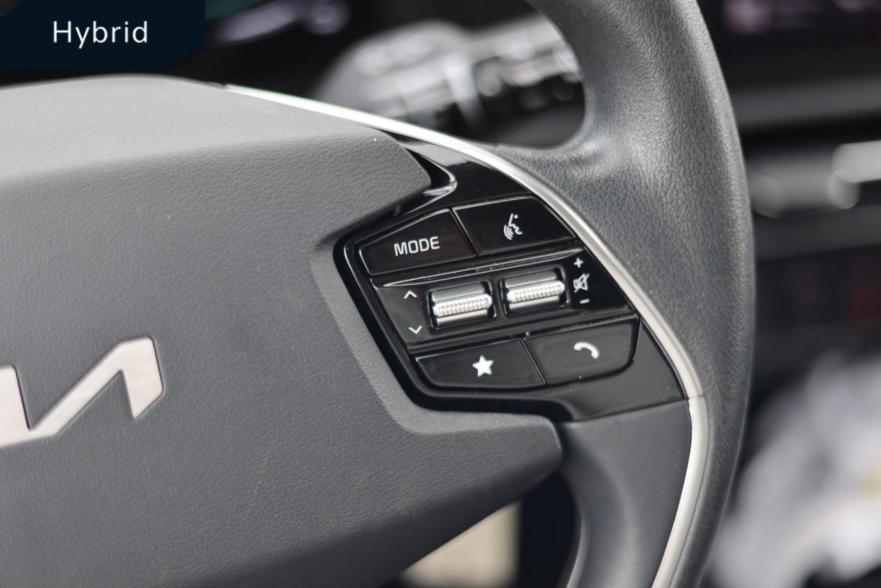 2023 Kia NIRO LX FWD Photo