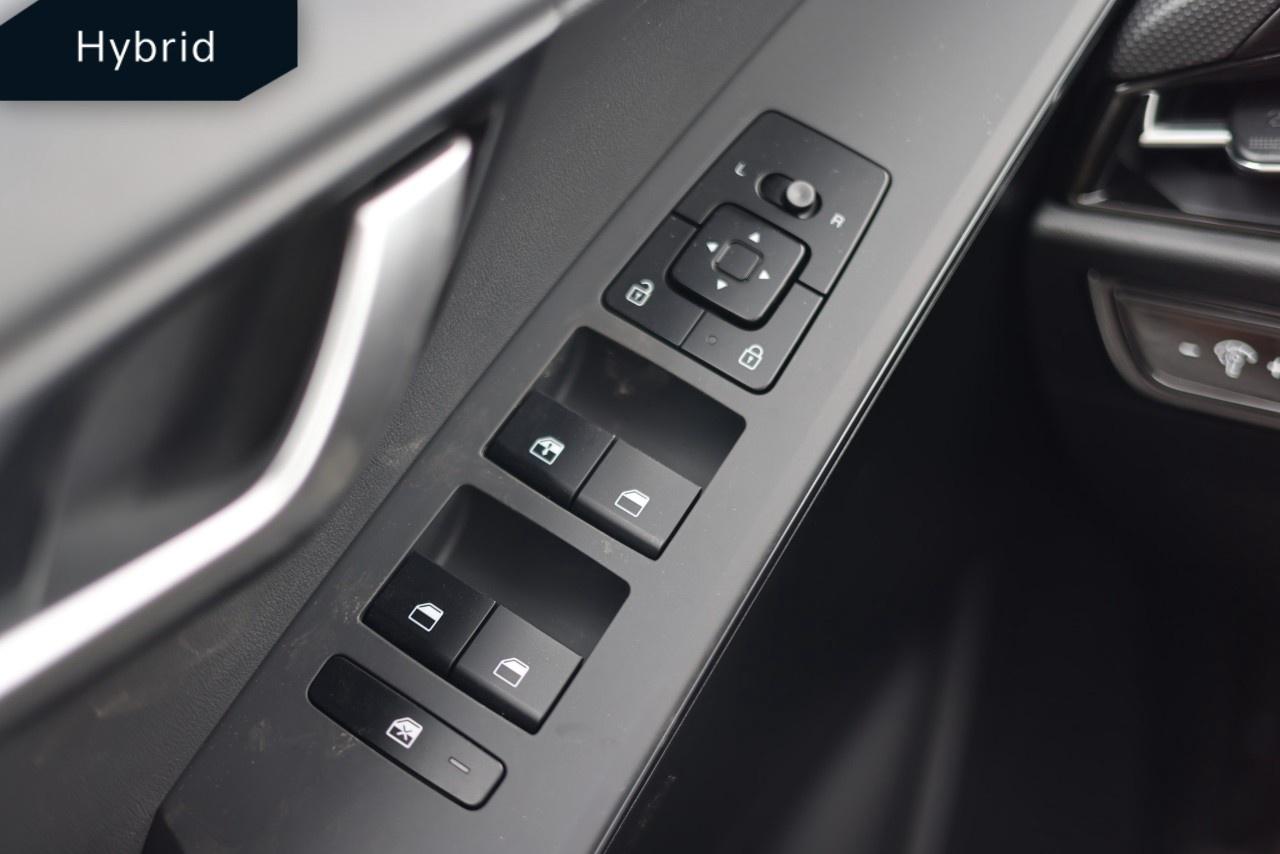 2023 Kia NIRO LX FWD Photo