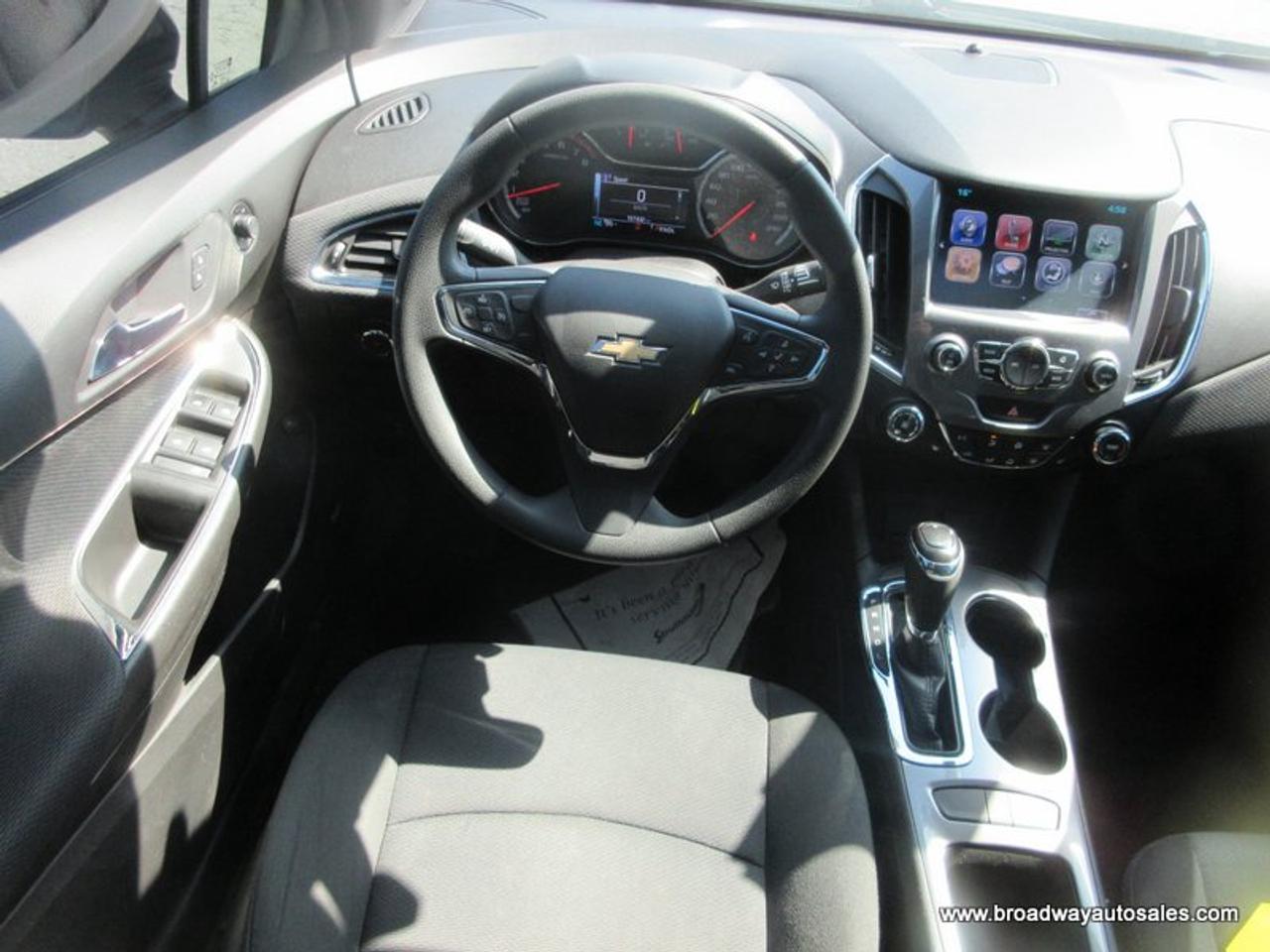 2018 Chevrolet Cruze POWER EQUIPPED LT-EDITION 5 PASSENGER 1.4L - TURBO.. HEATED SEATS.. POWER SUNROOF.. BACK-UP CAMERA.. BLUETOOTH SYSTEM.. KEYLESS ENTRY.. Photo