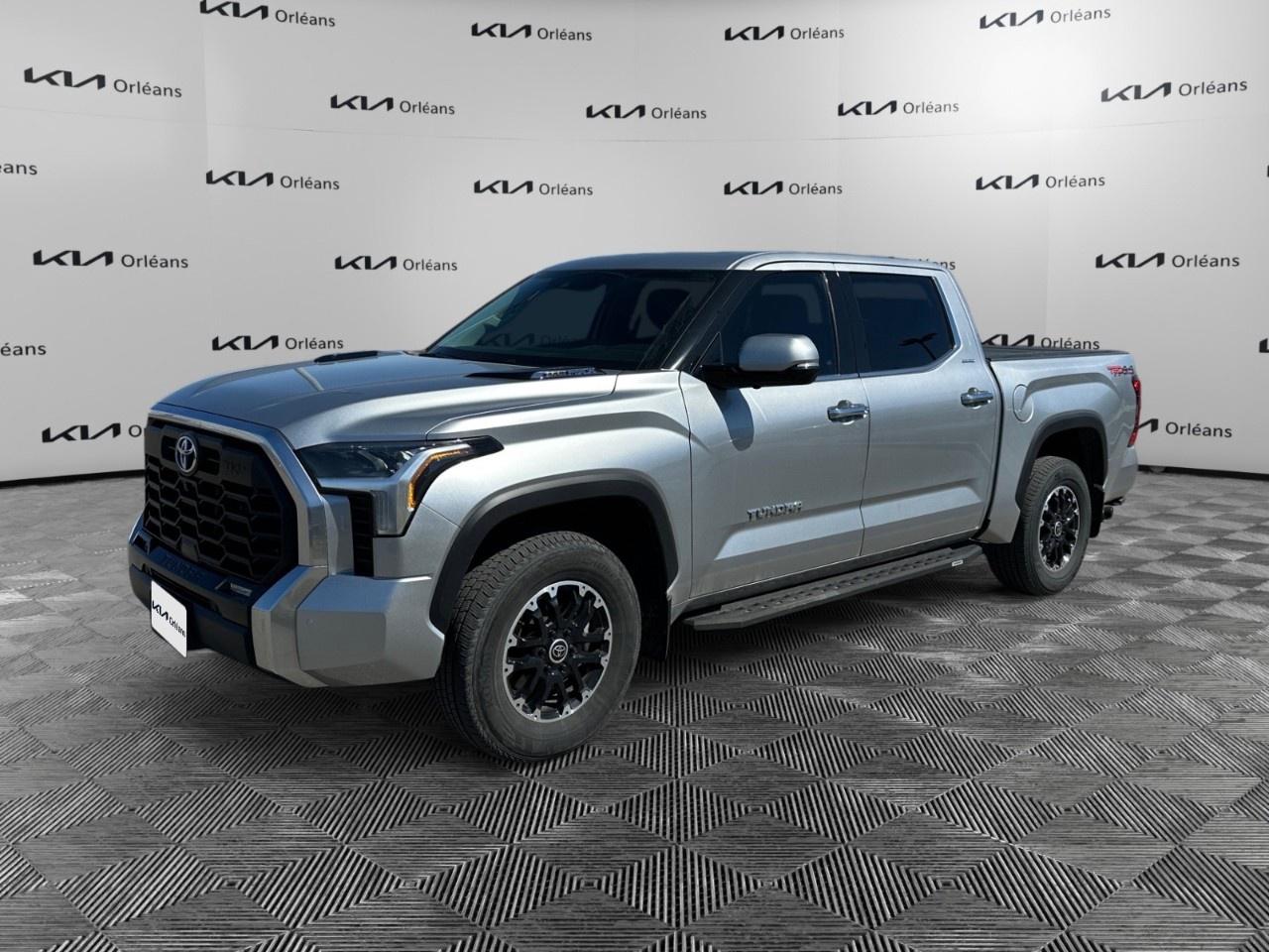 2023 Toyota Tundra 4x4 Crewmax Limited Hybrid Photo0